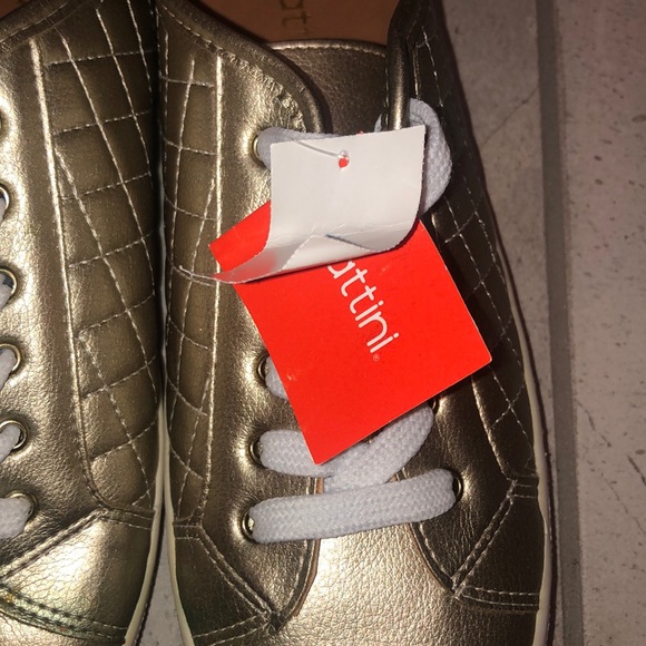 NWT Gold metallic sneakers - Picture 2 of 4